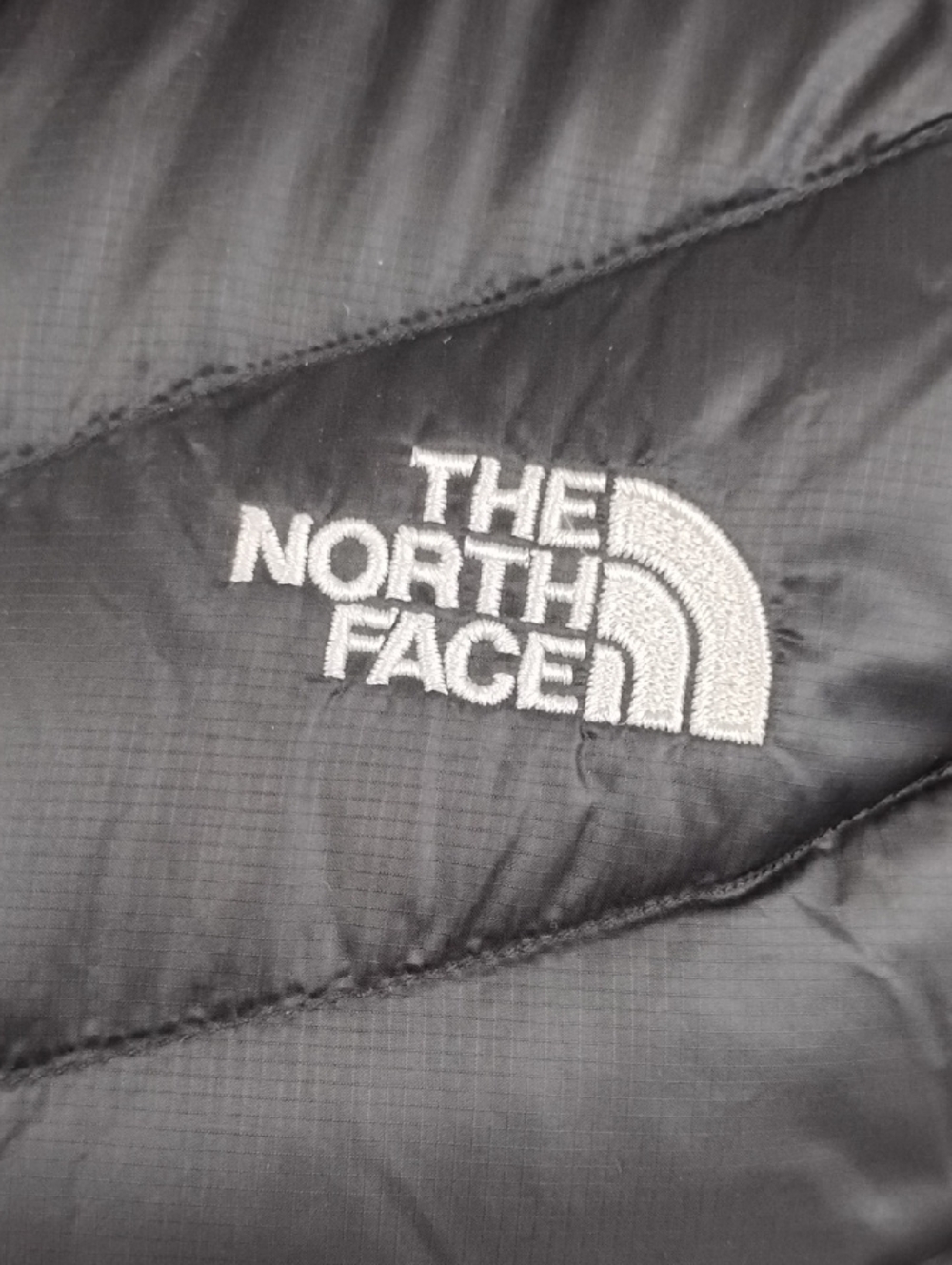 The North Face Women's Black Chevron Quilted Puffer Jacket, Sz L - Picture 2 of 9